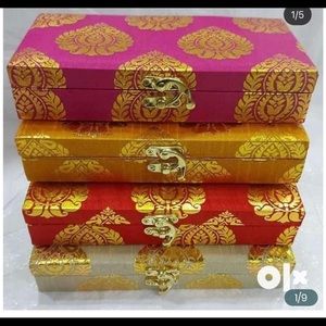 Decorated cash box